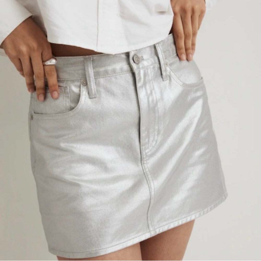 Madewell x Aimee Song Denim Mini Skirt in Coated Silver - size 24